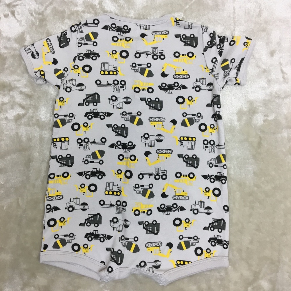 4 Carter’s Baby Rompers - Picture 8 of 8